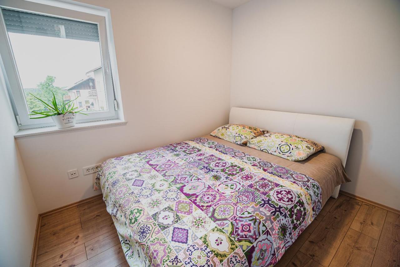 Apartments Rozalija ゴレンスカ地方 エクステリア 写真