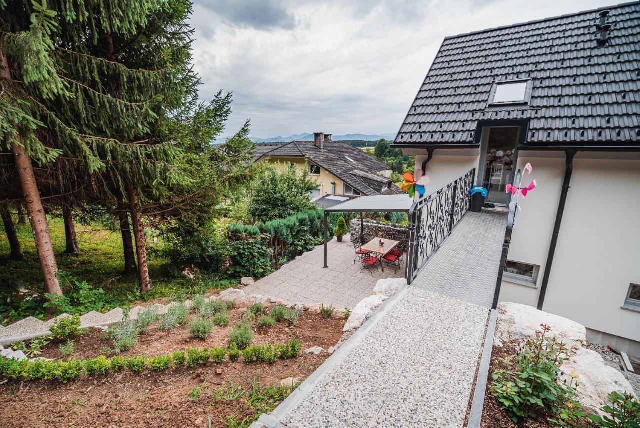Apartments Rozalija ゴレンスカ地方 エクステリア 写真
